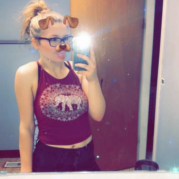 Meet your Posher, Kasandra - Picture 1 of 1